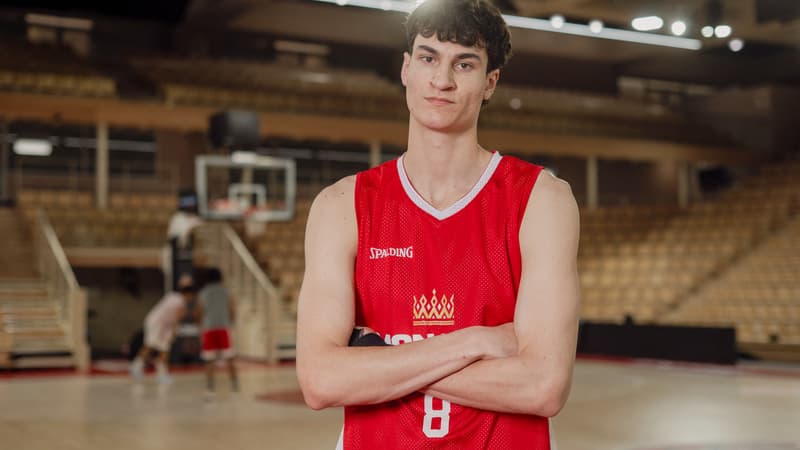 "J’ai vu mon père deux ou trois fois depuis le début de la guerre": à la découverte du basketteur Maxim Klitschko, fils de Vitali, légende de la boxe et maire de Kiev